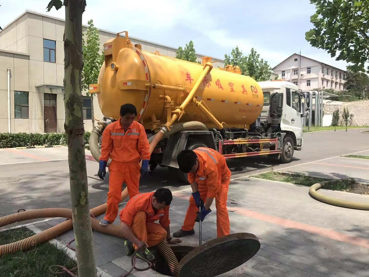 正阳化粪池清理与5-8吨吸粪车施工效率分析